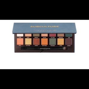 Anastasia subculture eyeshadow palette